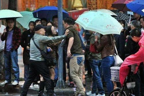 松北区吃瓜群众事件视频,网络围观下的社会现象解析